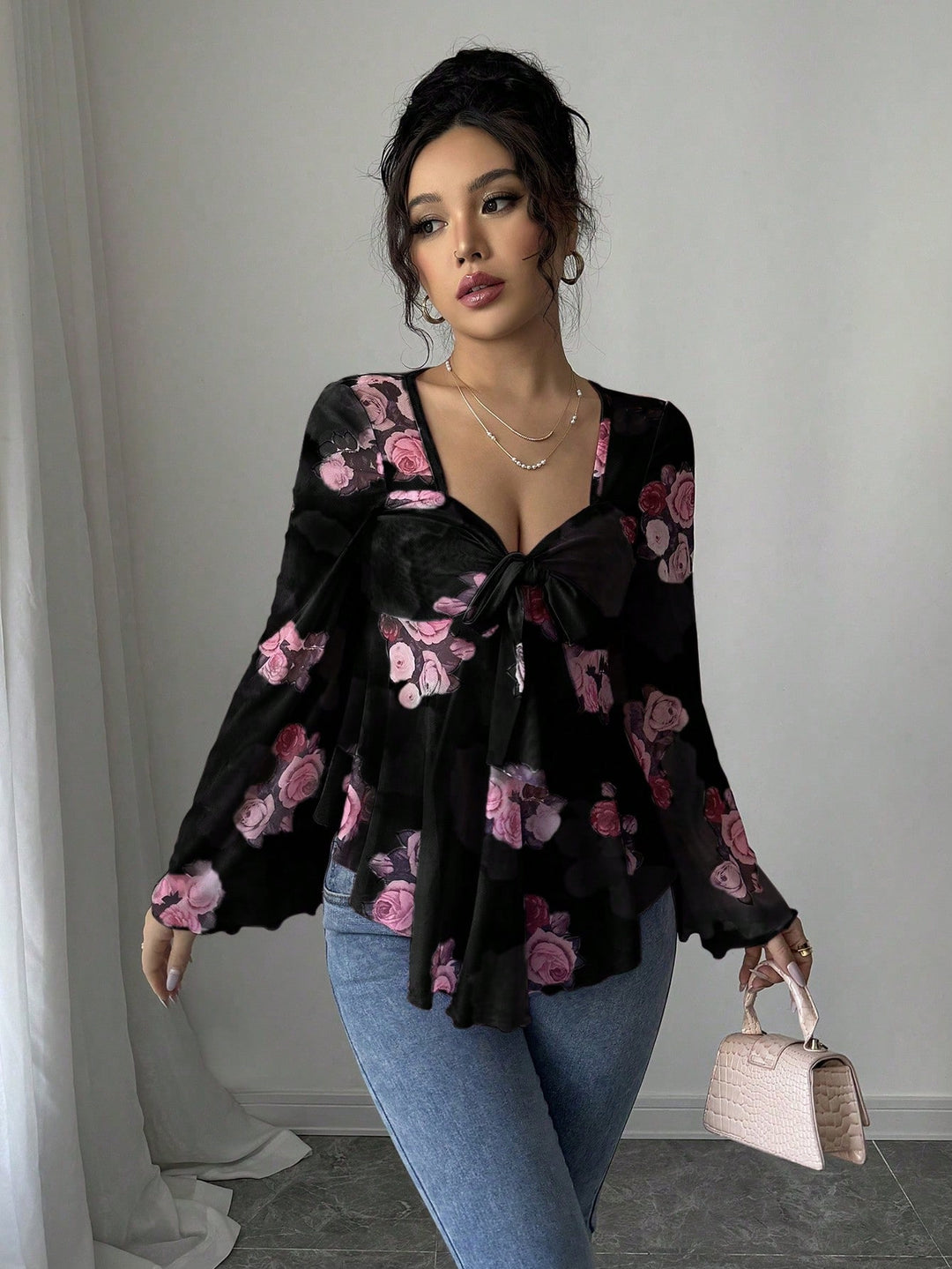 Damen Transparente Chiffon-Babydoll-Bluse mit Knotenfront und floralem Allover-Print Shop Nory