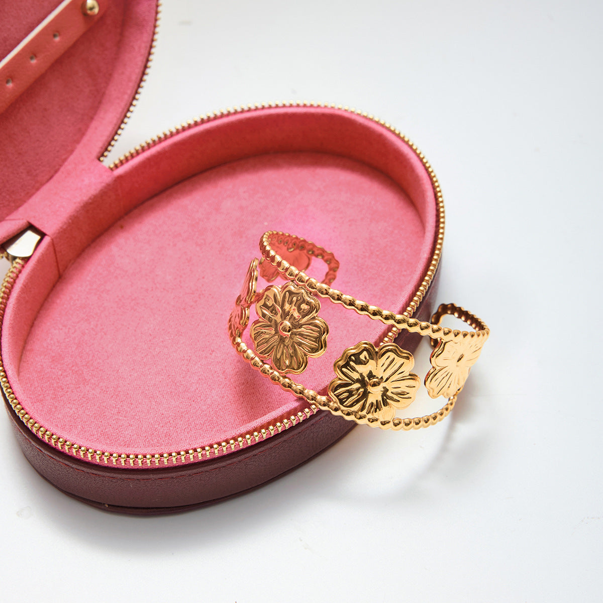 Damen Offenes Edelstahlarmband mit floralen Motiven und hypoallergenen Eigenschaften Shop Nory