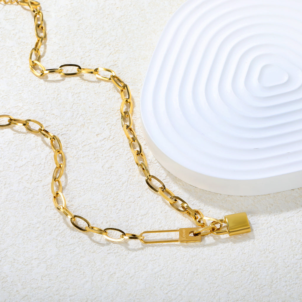 Damen Kette mit modernem Verschluss und liebevollem Anhänger Shop Nory