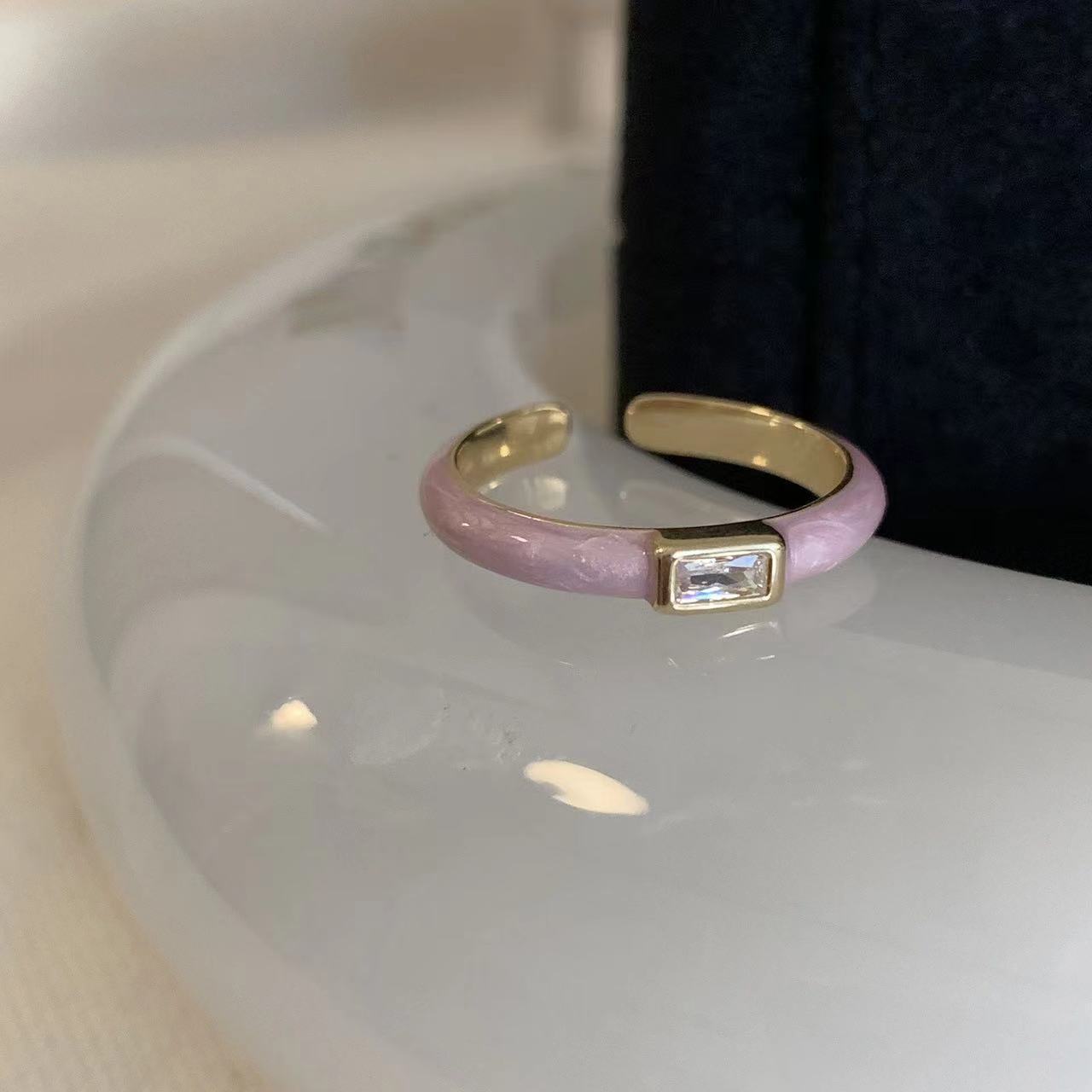 Damen Offener Ring mit quadratischem Zirkonia und elegantem Design Shop Nory