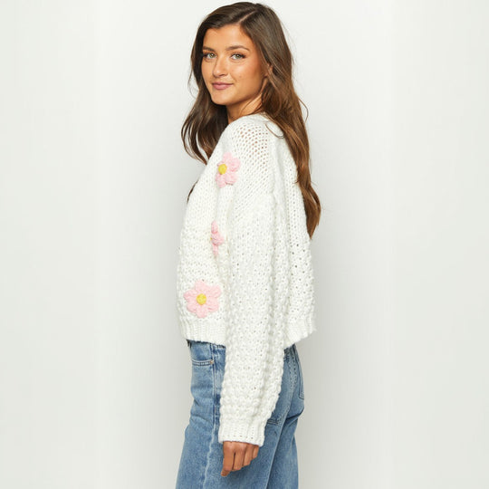 Damen Kurzer Grobstrick-Cardigan mit 3D-Blütenapplikationen und Ballonärmeln Shop Nory