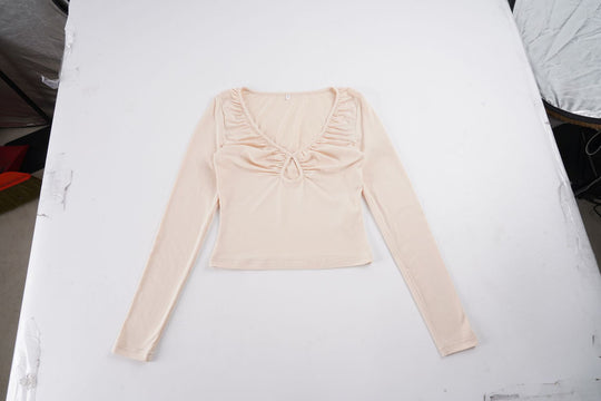 Damen nan tailliertes Langarmshirt mit tiefem V-Ausschnitt, Raffung und Schlüssel‑Cutout Shop Nory