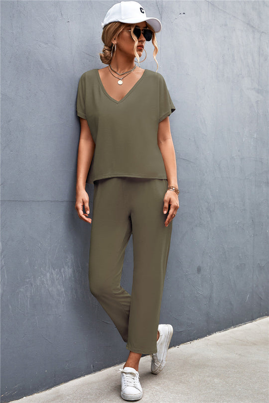 Damen Lounge-Set mit lässigem V-Ausschnitt und elastischen Bündchen Shopnory