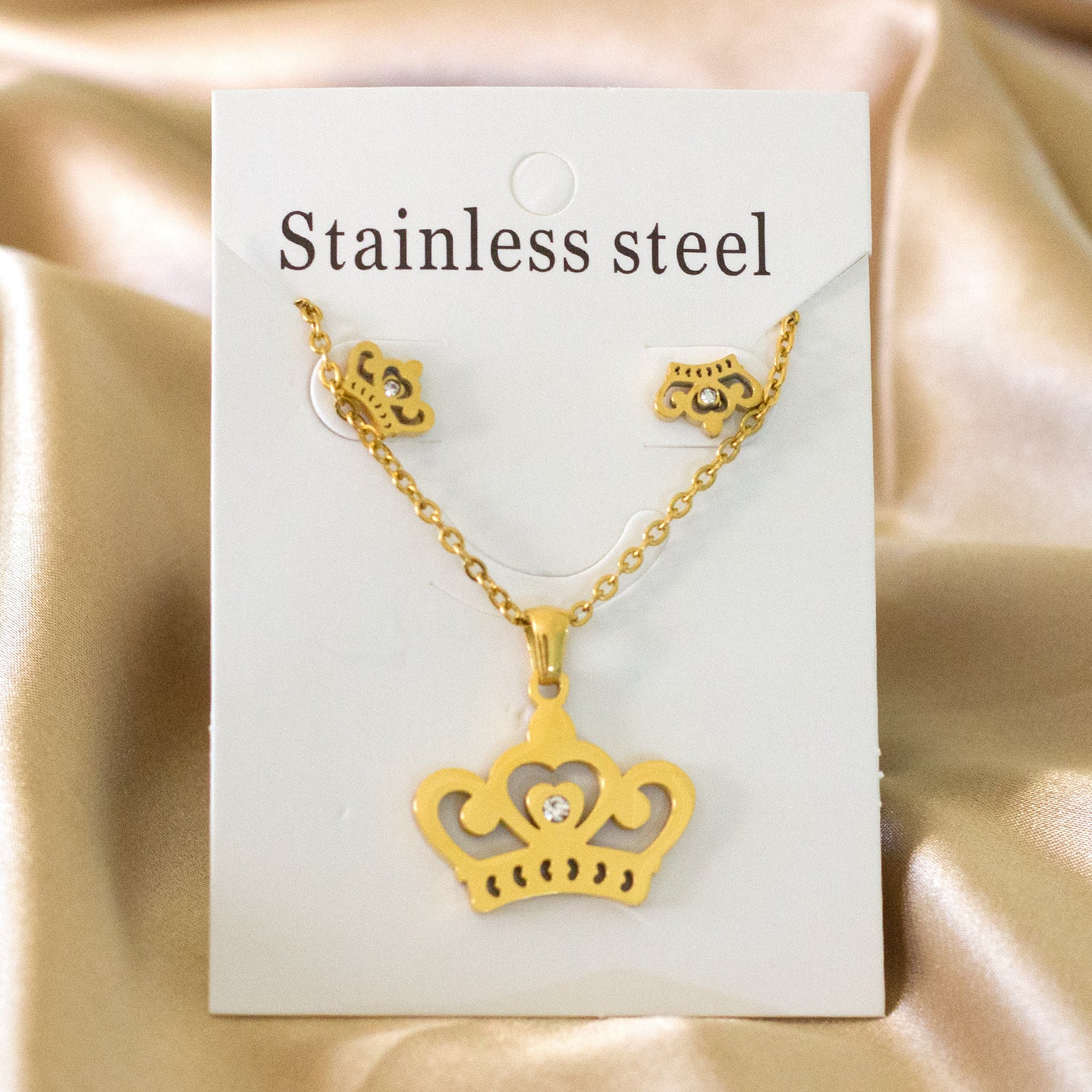 Damen Schmuckset mit Krone-Anhänger und Ohrsteckern Shop Nory