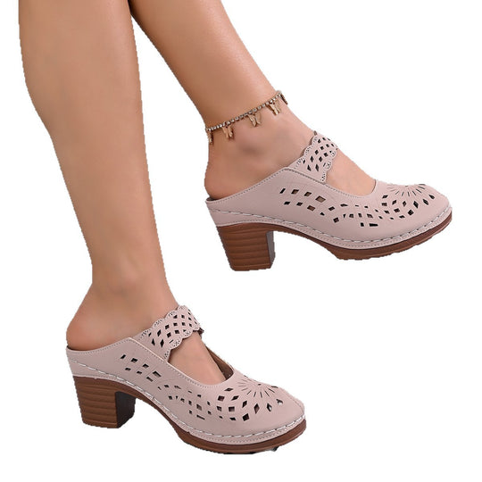 Damen Mary-Jane-Pantoletten mit floraler Laserperforation, gepolstertem Komfortfußbett und mittlerem Blockabsatz Shop Nory