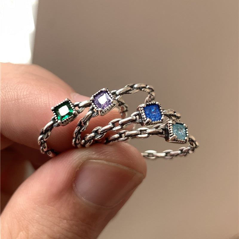 Damen eleganter Ring mit kunstvollem Schliff und Zirkonia-Akzenten Shop Nory