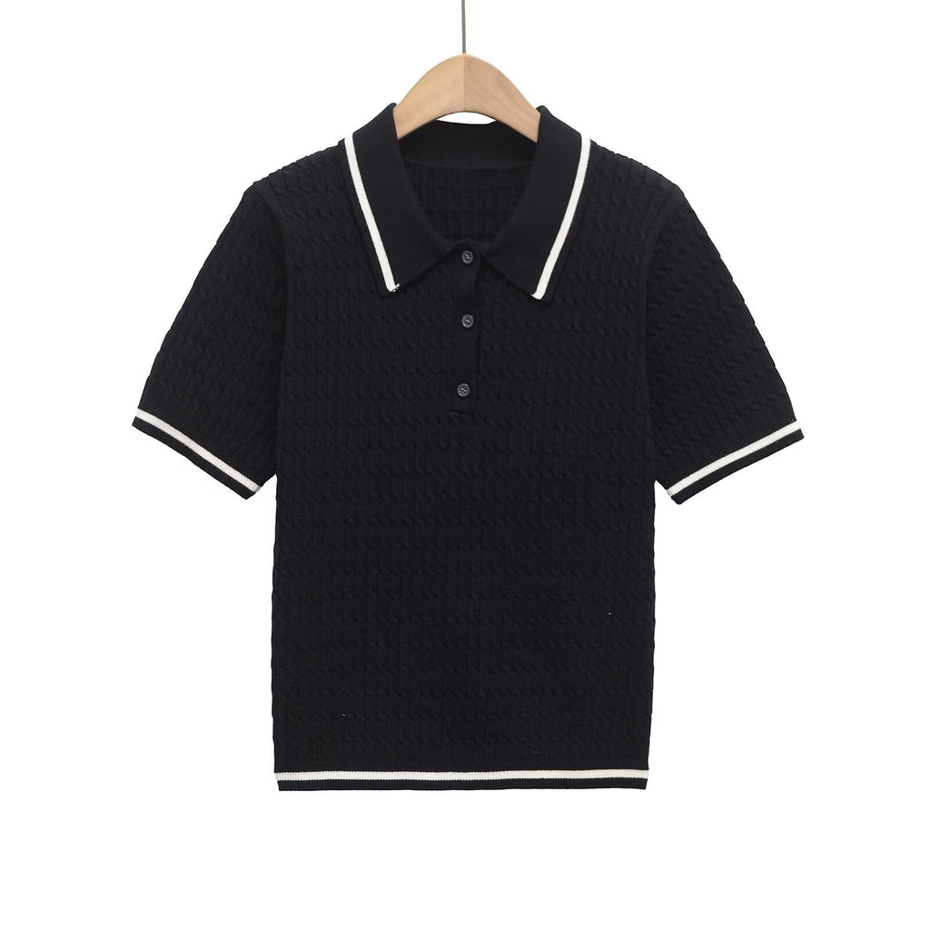 Damen Poloshirt mit strukturiertem Material und edlen Knopfdetails