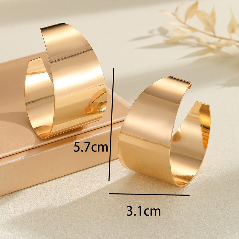 Damen Creolen im minimalistischen, eleganten Design Shop Nory