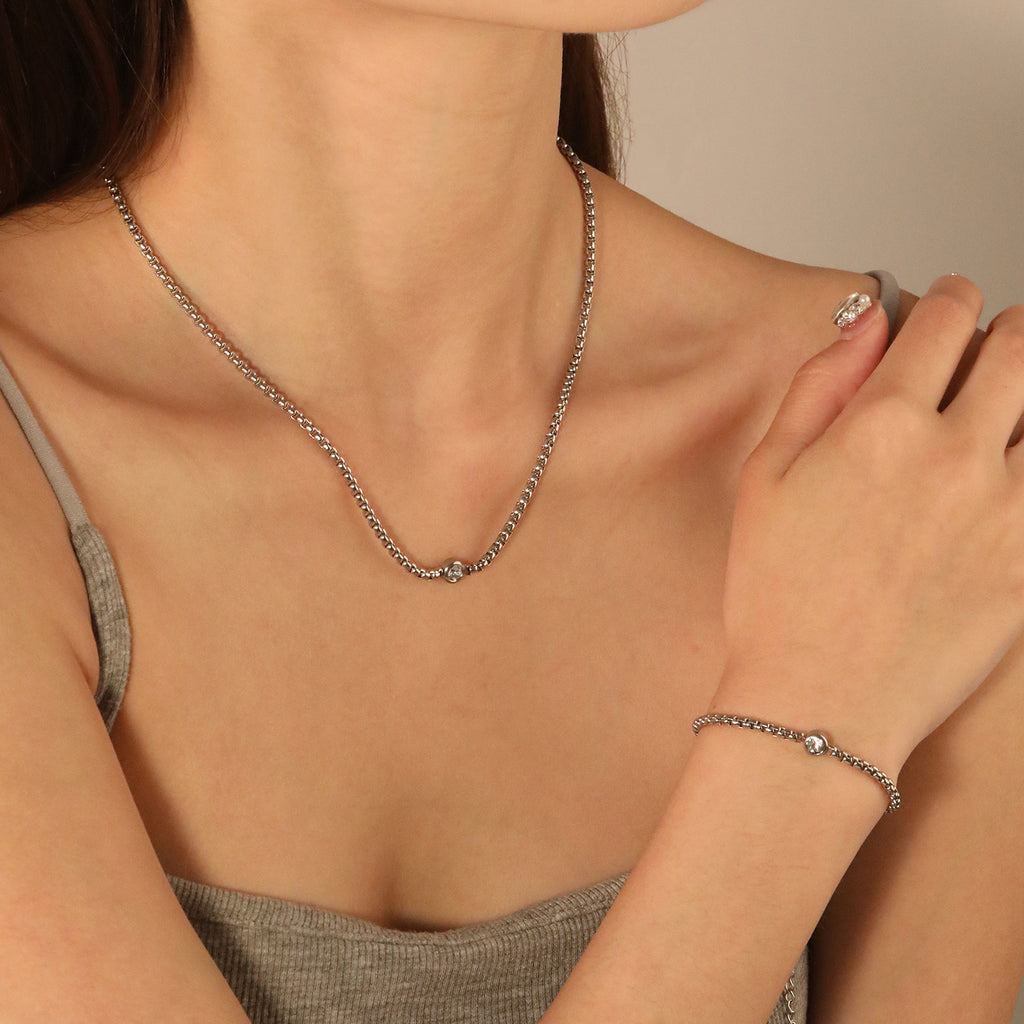 Damen Edelstahl Halskette mit funkelndem Zirkonia-Anhänger Shop Nory