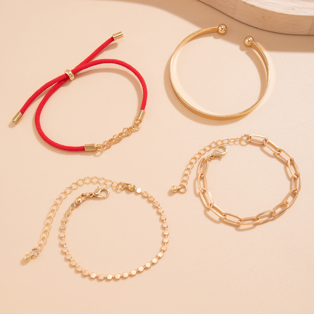 Damen Armkettenset mit modernen Designdetails und vielseitigen Stilen