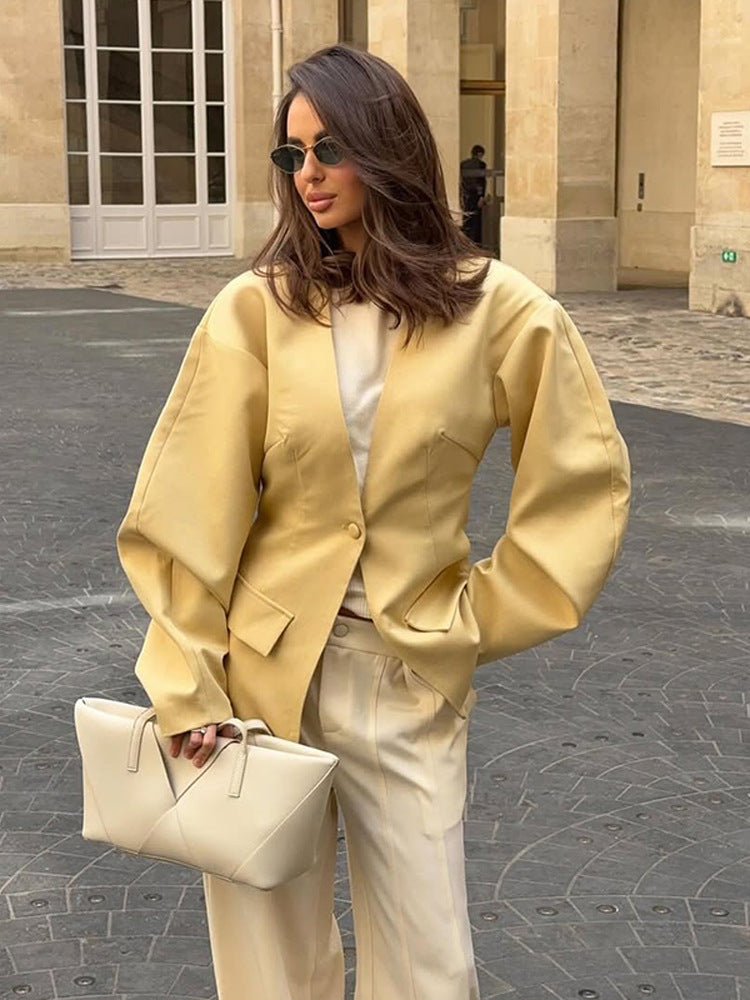 Damen Langblazer im Boxy‑Cut mit skulpturiertem V‑Ausschnitt und voluminösen Ballonärmeln Shop Nory