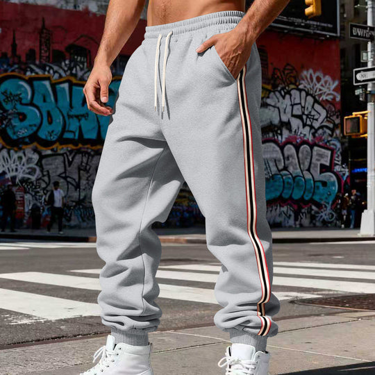Herren Urbaner Slim-Jogger aus French Terry mit Seitenstreifen und gerippten Bündchen Shop Nory