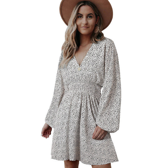 Damen zeitloses Kleid mit Raffungen
