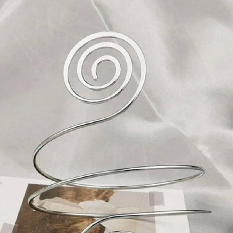 Damen Offener Armreif im kunstvollen Spiralmuster Shop Nory