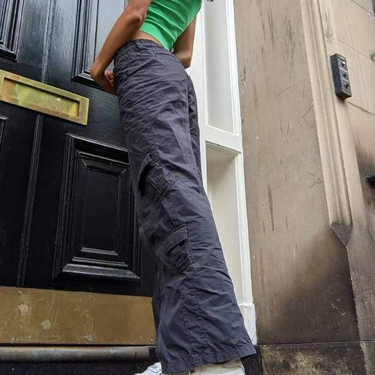 Damen Cargo-Hose mit weitem Schnitt und praktischen Seitentaschen