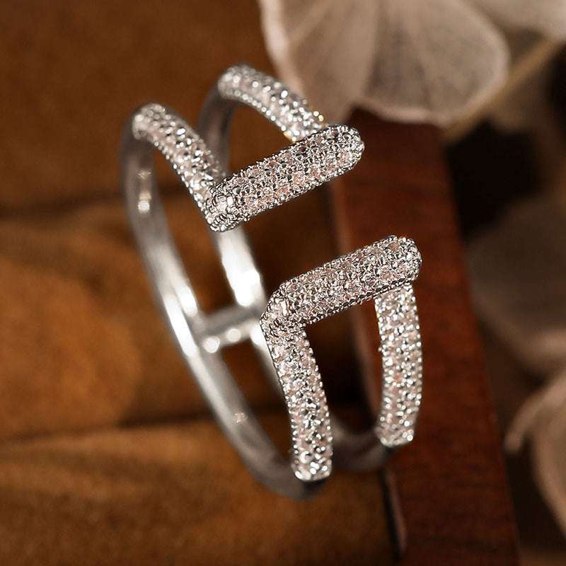Damen Offener Ring mit modernem geometrischem Design und funkelnden Kristallen Shop Nory