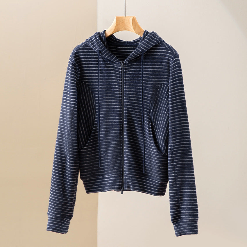 Damen Gestrickte Kapuzenjacke mit Reißverschluss und feinem Streifenmuster Shop Nory