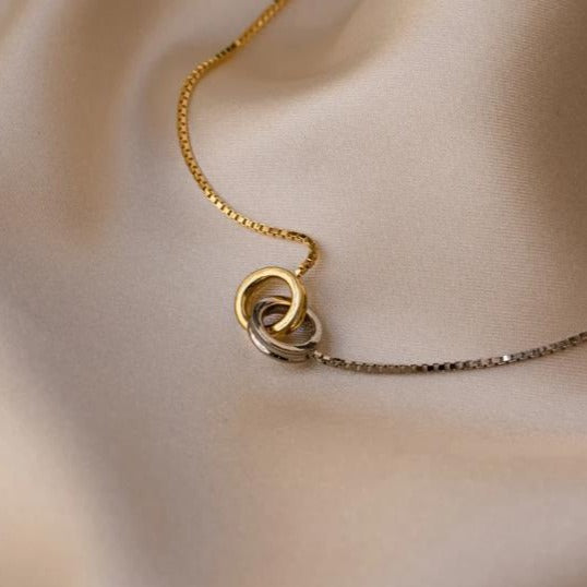 Damen Halskette mit ineinandergreifenden Anhängern aus hochwertigem Edelstahl Shop Nory