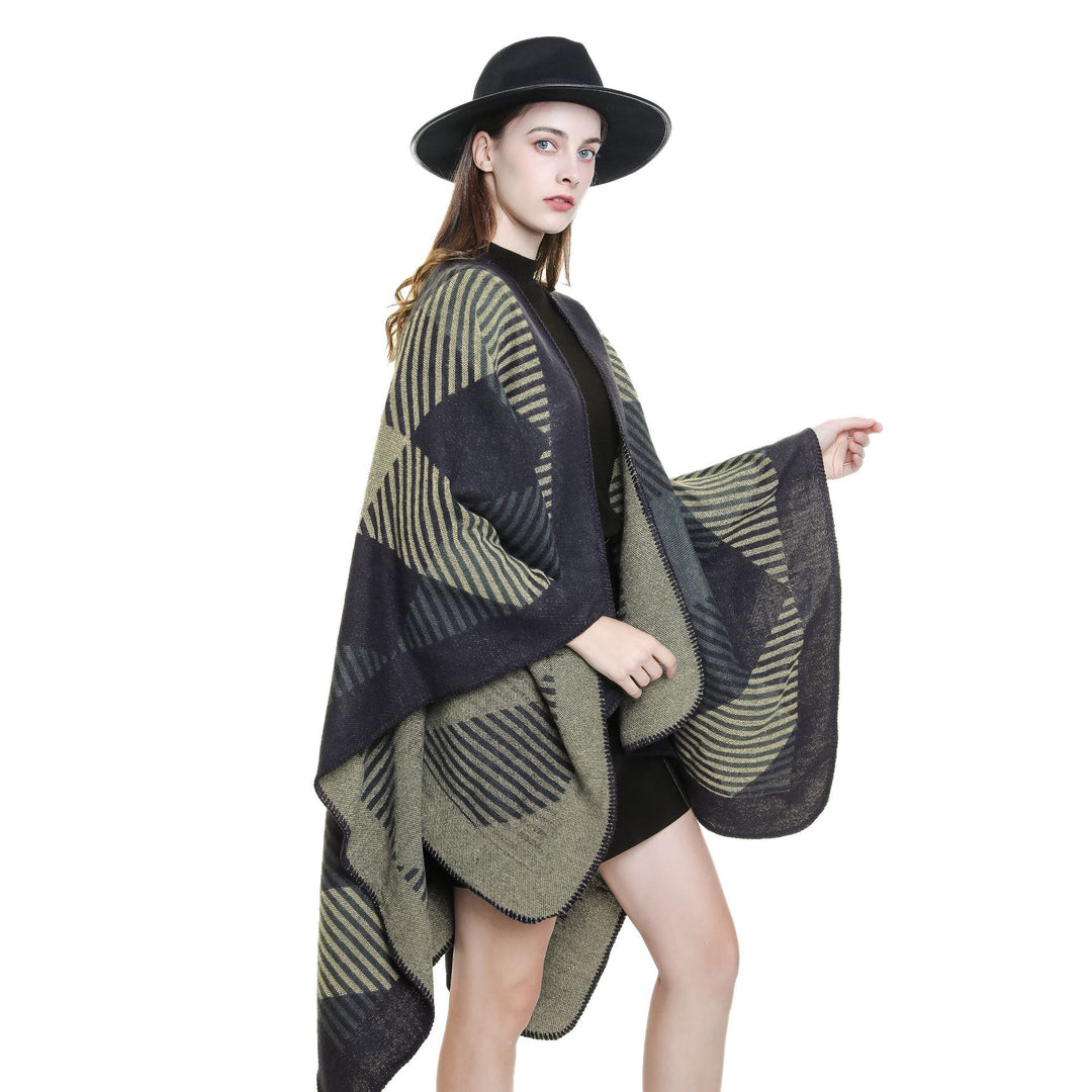 Damen Umhangponcho aus Wollmix mit geometrischem Streifen-Jacquard und offener Kantennaht Shop Nory