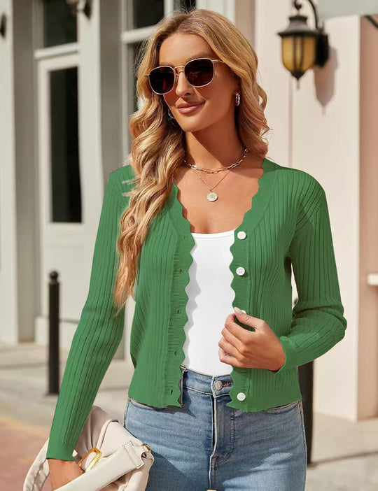 Damen Feiner Rippstrick Cropped-Cardigan mit Wellensaum und dekorativer Knopfleiste Shop Nory