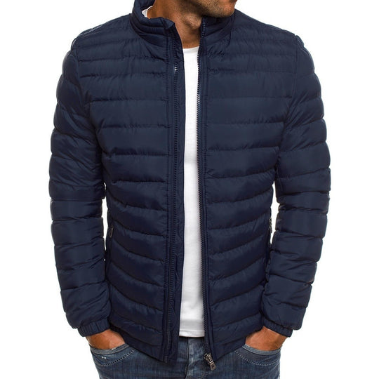 Herren leichte Steppjacke mit hohem Kragen und funktionalen Taschen