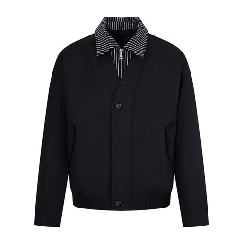 Herren Kurz geschnittene Blouson-Jacke mit gestreiftem Innenkragen, verdecktem Zweiwege-Reißverschluss und elastischem Saum Shop Nory