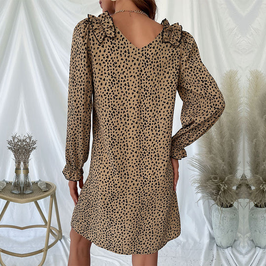 Damen Minikleid mit V-Ausschnitt, Volantkragen und dezentem Animal-Print Shop Nory