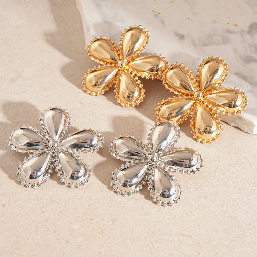 Damen Ohrringe im stilvollen Blumendesign Shop Nory