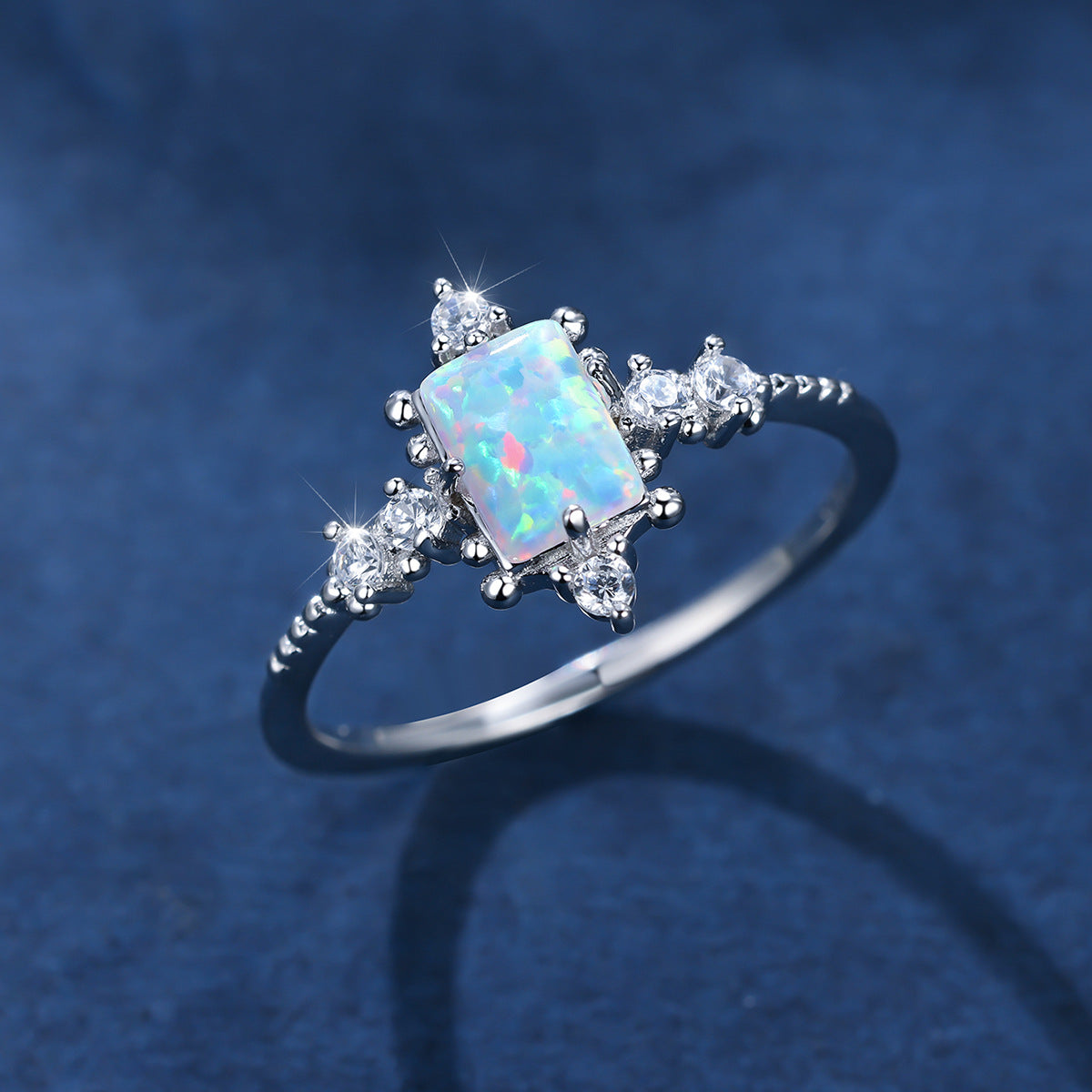 Damen Ring mit funkelndem Opal und Zirkonia Shop Nory