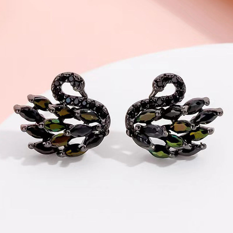 Damen Ohrringe im eleganten Schwanendesign mit funkelnden Zirkonia und hochwertigen Kunststeinen Shop Nory