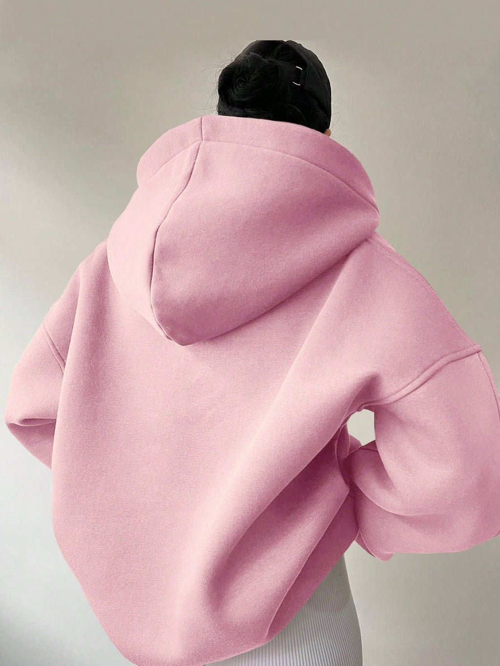Damen Oversized Hoodie mit kurzem Kragen und praktischen Seitentaschen
