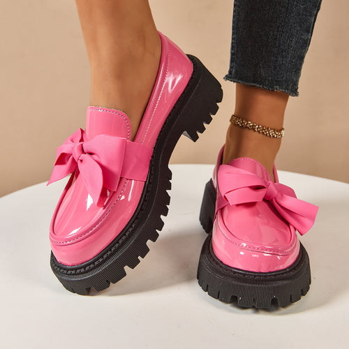 Damen Glänzende Plateau-Loafer mit übergroßer Zierschleife und grober Profilsohle Shop Nory