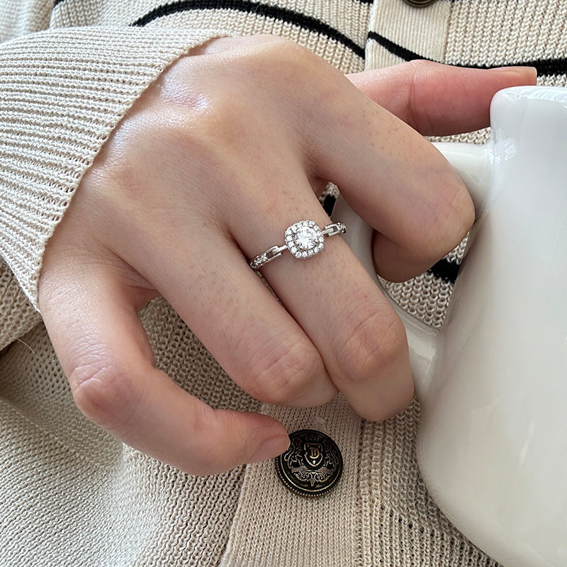 Damen zierlicher Ring mit funkelndem Zirkonia-Besatz Shop Nory