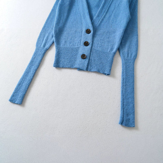 Damen Cropped-Taillierte Strickjacke mit Schalkragen und großen Zierknöpfen Shop Nory