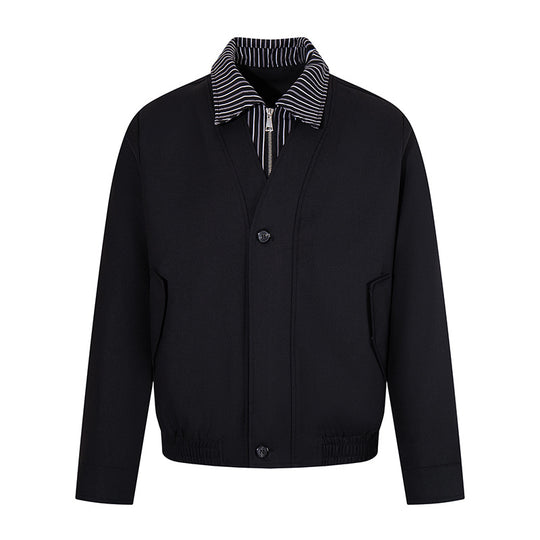 Herren Kurz geschnittene Blouson-Jacke mit gestreiftem Innenkragen, verdecktem Zweiwege-Reißverschluss und elastischem Saum Shop Nory