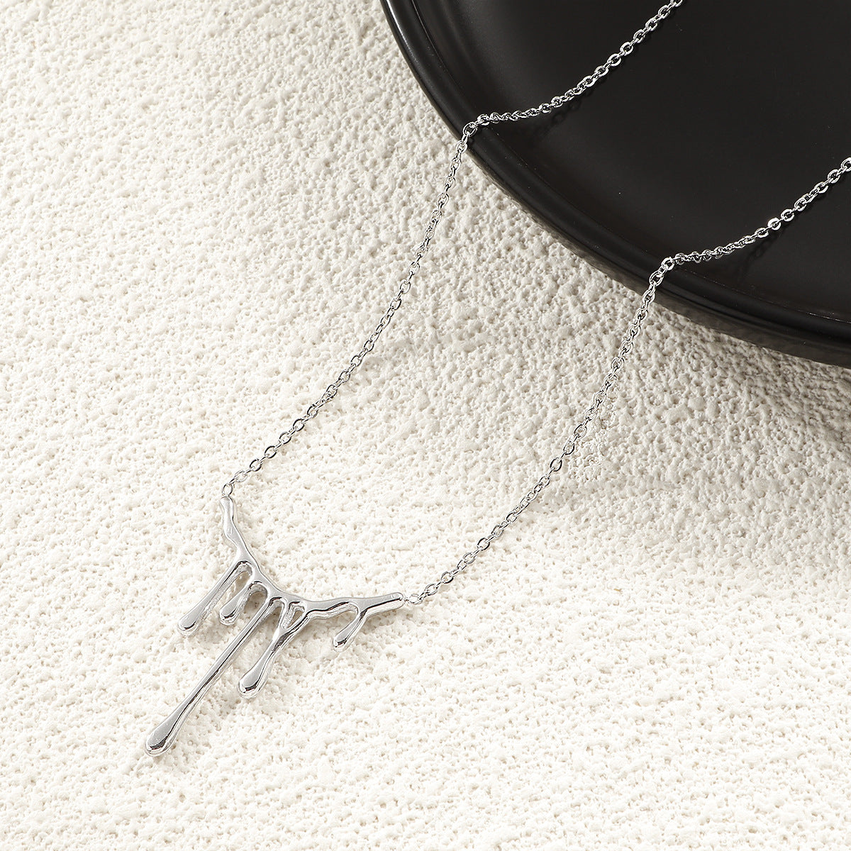Damen moderne Kette mit kreativem und einzigartigem Tropfen-Design Shop Nory
