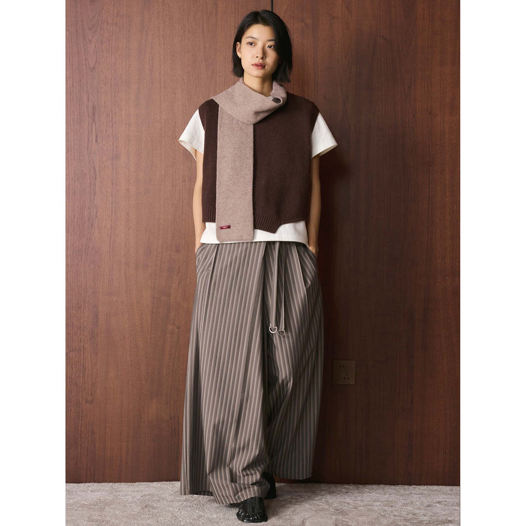Damen Boxy-Strickweste mit Rundhalsausschnitt und geripptem Saum Shop Nory