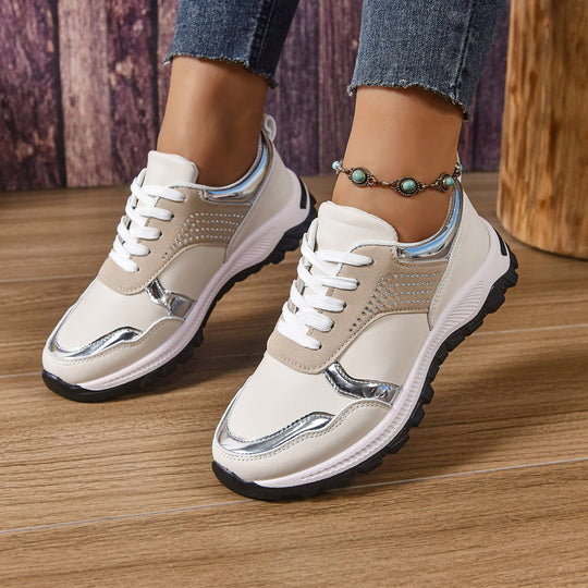 Damen modischer City-Chunky-Sneaker mit Metallic-Akzenten, Ziernieten und dämpfender Leichtsohle Shop Nory