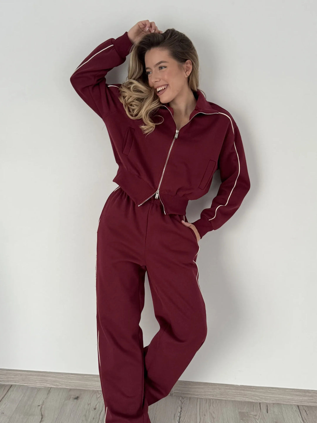 Damen lockerer Zip-Trainingsanzug mit kontrastpaspel, weitem Bein und elastischem Tunnelzugbund Shop Nory