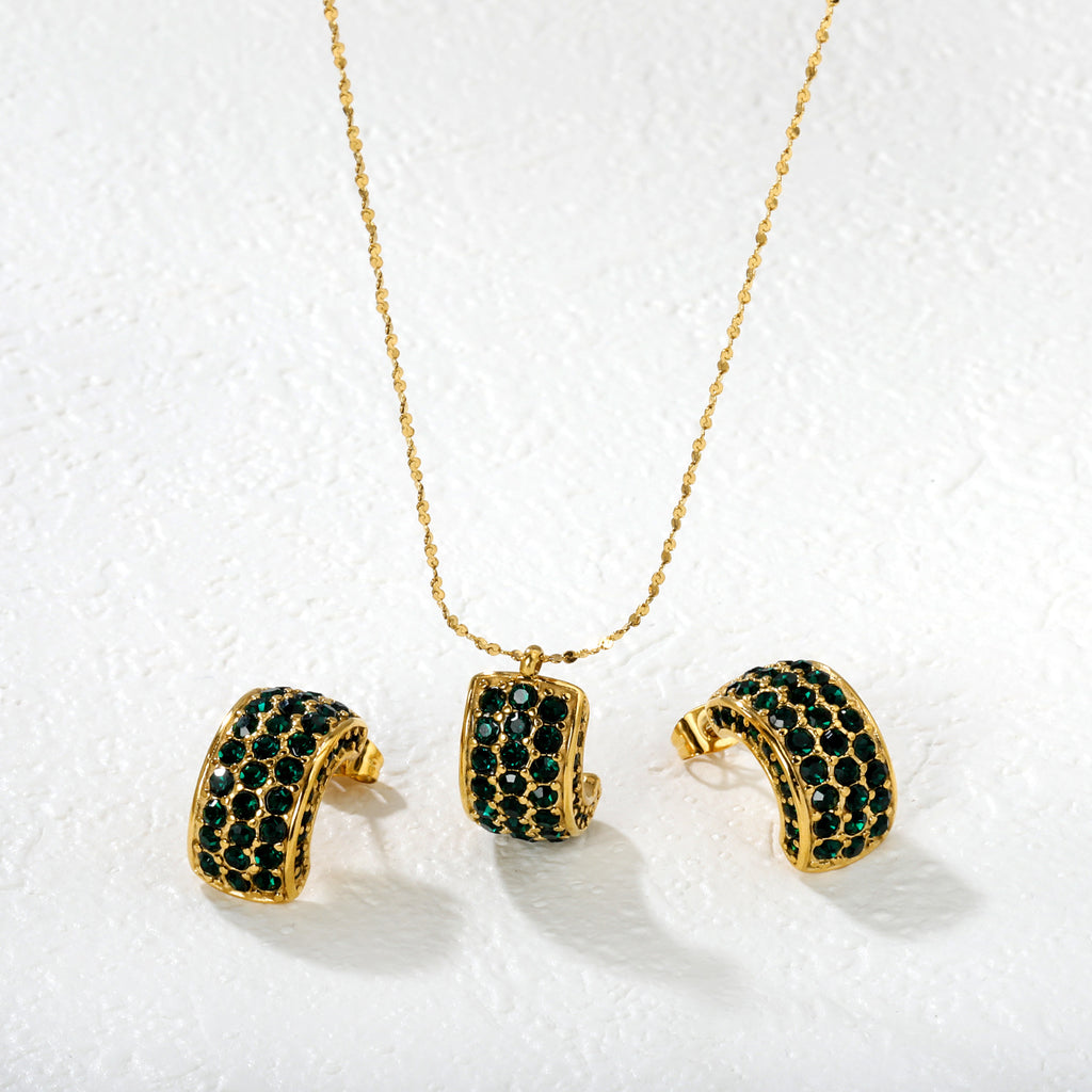 Damen Schmuckset mit funkelnden Zirkonia-Elementen und eleganten Anhängern Shop Nory