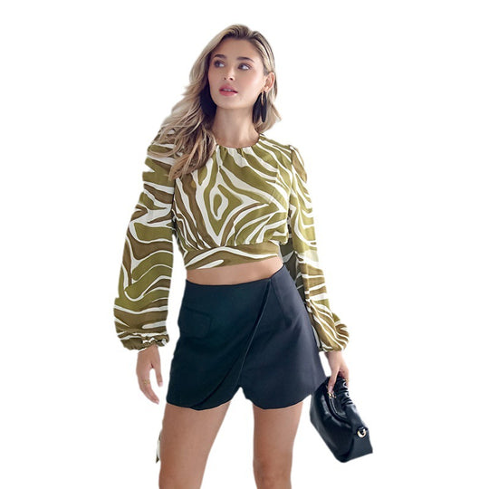 Damen Bauchfreies Wickel-Crop-Top mit Puffärmeln und abstraktem Animal-Print Shop Nory