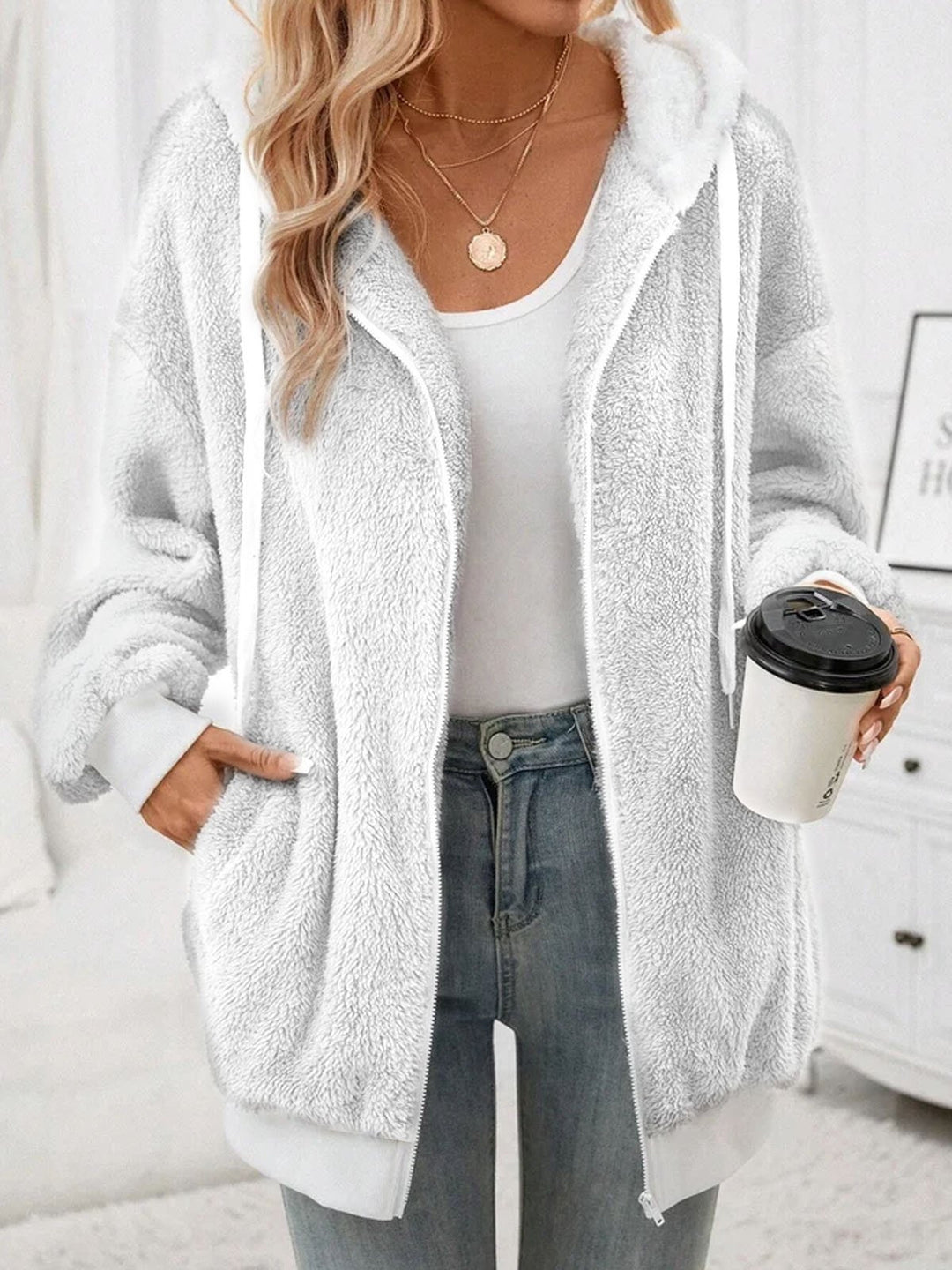 Damen Kuschelige Teddy-Fleece-Kapuzenjacke mit Reißverschluss und Oversized-Schnitt Shop Nory