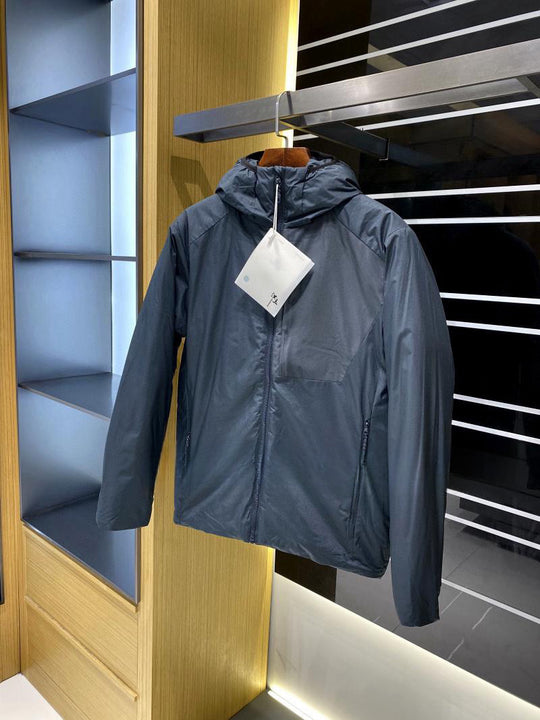 Damen Leichte wattierte Kapuzenjacke mit minimalistischer Outdoor-Isolierung Shop Nory