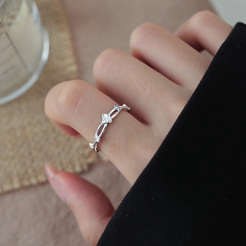 Damen feiner Ring mit filigranem Pflanzenmotiv Shop Nory