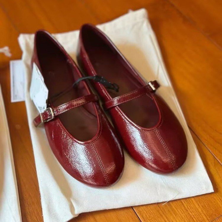 Damen Ballerinas mit verstellbarem Riemen und glänzendem Obermaterial