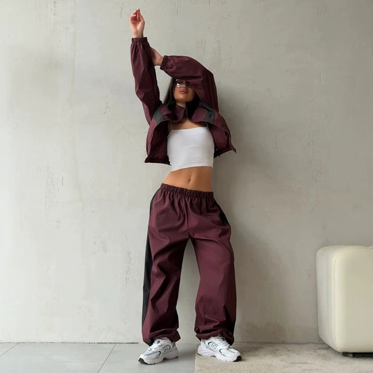Damen Zweiteiliges Track-Set mit Cropped-Windjacke und weitem Jogger Shop Nory