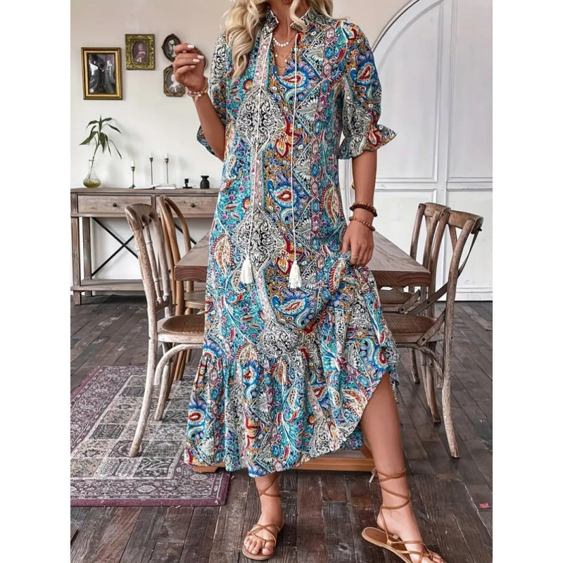 Damen Maxikleid mit verspieltem Paisley-Muster und Rüschendetails Shopnory