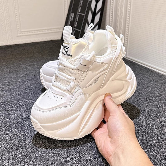 Damen Plateau-Sneaker mit extrem dämpfender Sohle und atmungsaktiver Oberfläche