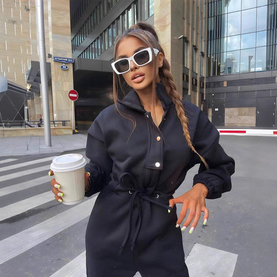 Damen taillierter Velours-Jumpsuit mit Tunnelzug Stehkragen und elastischen Bündchen Shop Nory