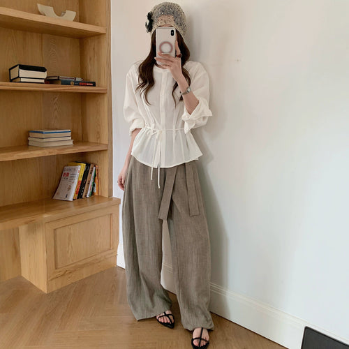 Damen Leichte Baumwollgaze-Bluse mit Tunnelzugtaillierung und Stehkragen Shop Nory